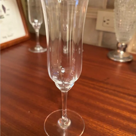 Baccarat Set of 3 Capri Champagne Glasses - Picture 2 of 3